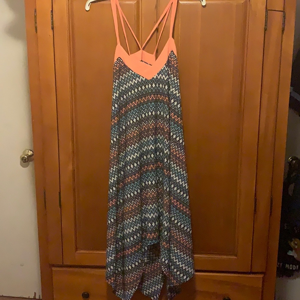 Flowy summer dress with all over pattern